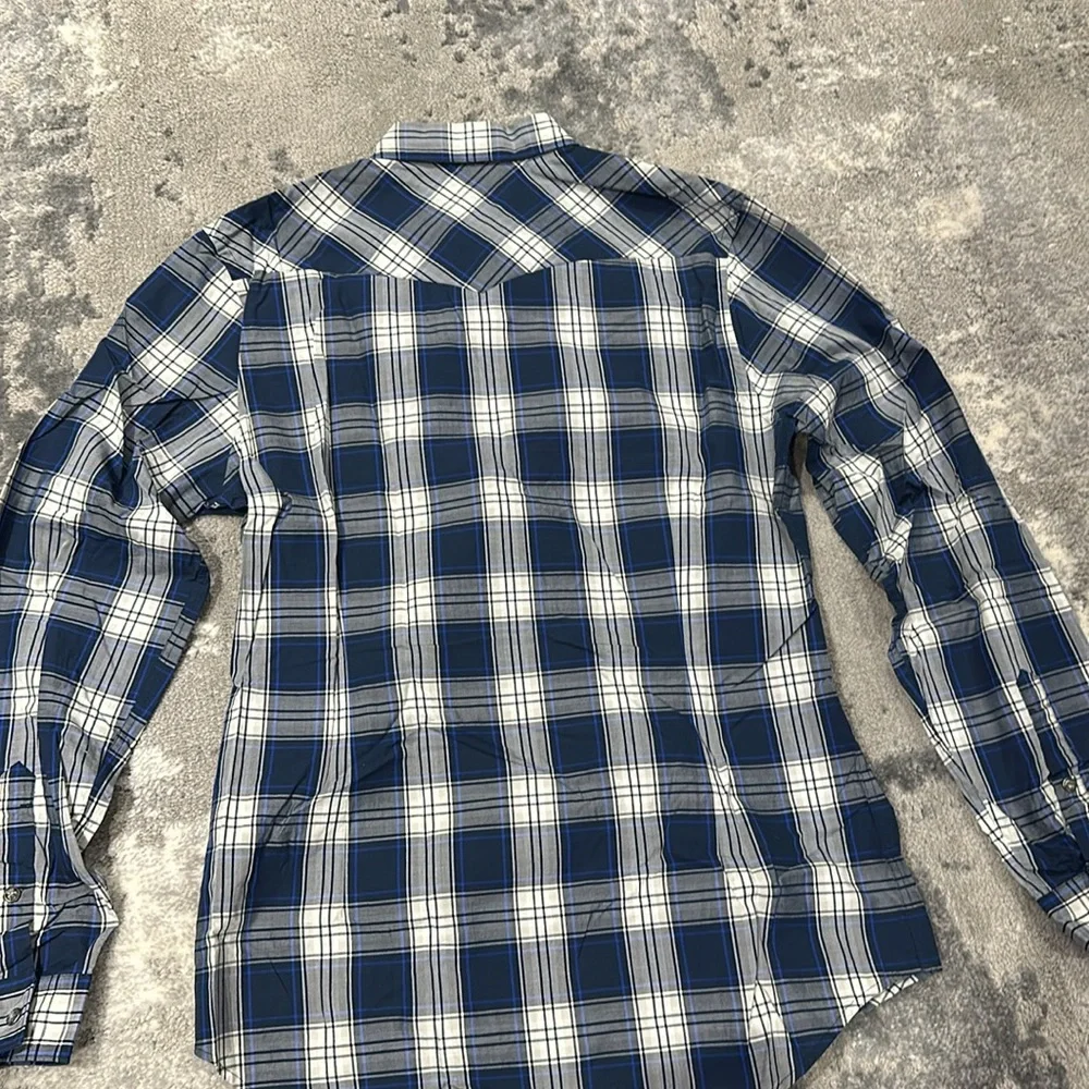 Express button down - Picture 5 of 5